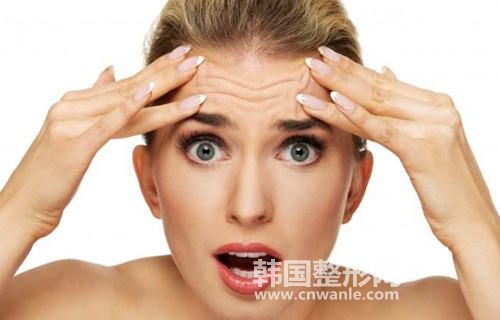 如何有效的預(yù)防和<a href='/tag_quchutaitouwen5.html'>去除抬頭紋</a>?