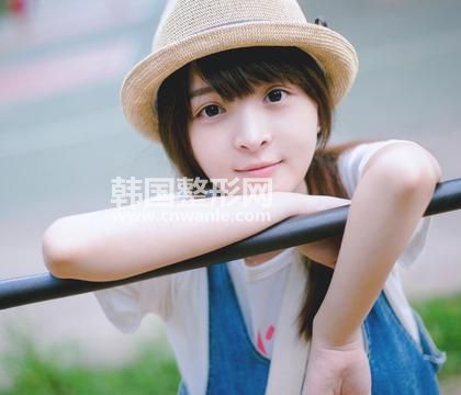<a href='/tag_quyandai51.html'>祛眼袋</a>外切術(shù)后出現(xiàn)外翻怎么辦？