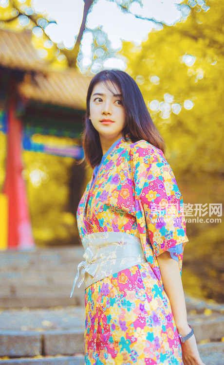 做<a href='/tag_fuhecaiguang2.html'>復(fù)合彩光</a><a href='/tag_nenfu2.html'>嫩膚</a>適合哪些人群和不適合那些人群？