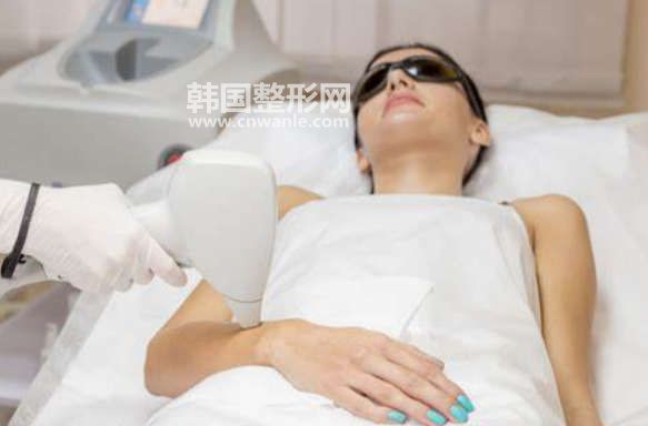 <a href='/tag_jiguangtuomao8.html'>激光脫毛</a>的原理是什么?